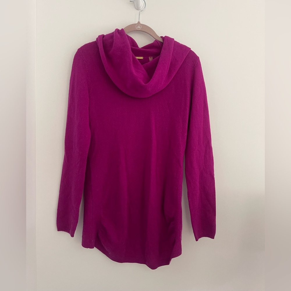 Elie Tahari 100% Cashmere Cowl Neck Sweater Ruching on Side Magenta Size Small - Picture 2 of 6